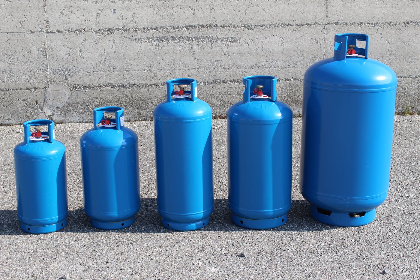 Bombole GPL di varie capacità pronte per la consegna